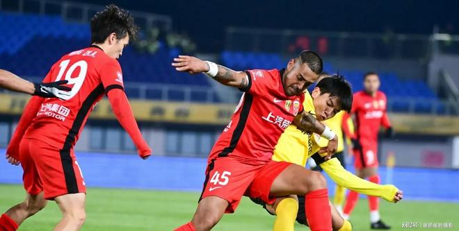 赛前上海海港备战意甲，战术微调细节曝光，更衣室稳定，细节决定成败(开局一艘泰坦巨舰)-澳门银河平台